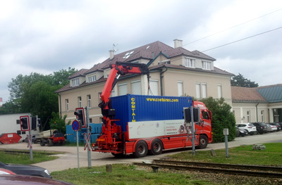 aa_lkw_oberleitung_golfplatz_270515.jpg